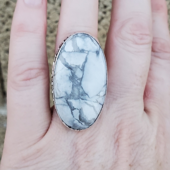 New Howlite 925 Silver Statement Ring. - Picture 1 of 12